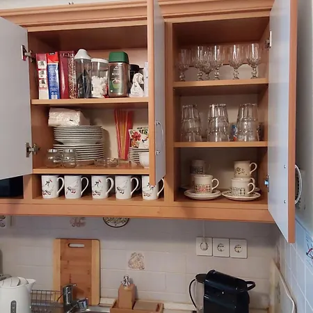 Léna Apartman